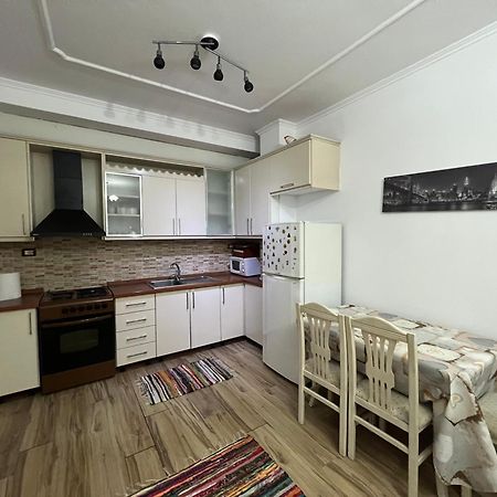 Ferienwohnung Sjsjksdbbd Tirana Exterior foto